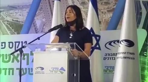 רגב בטקס חנוכת מחלף: "אנחנו פה, לא בדיוק לפי ההנחיות"