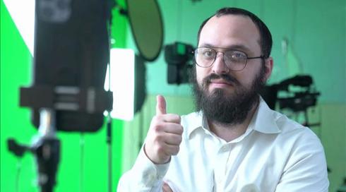 שיעור תורה ב-50 שניות: הרבנים שכובשים את טיקטוק