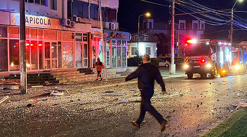"הסלמה חמורה": כטב"ם רוסי חדר לרומניה - ופגע בבניין מגורים