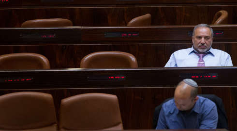 בנט: "לא להתנצל על חיסול מחבלים"; ליברמן: "פגיעה בביטחון"