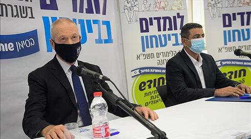 הגנרל בבית הספר: שבוע עם שר החינוך יואב גלנט