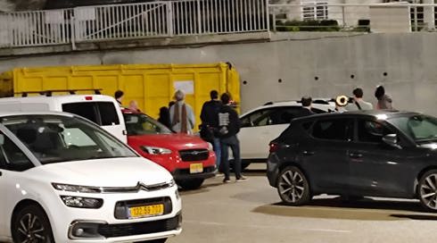 מרדכי דוד חסם את רכבו של אהרן ברק: "חמינאי של דורנו"