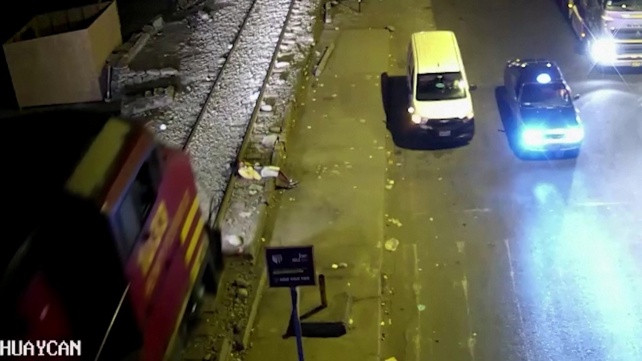 פגיעת רכבת באדם שנרדם על המסילה בפרו