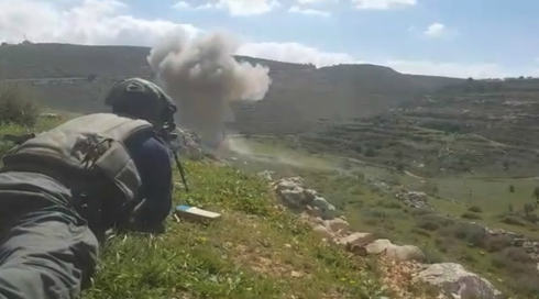 תיעוד: צלף בצה"ל מנטרל בירי מרחוק מטען שנועד לפגוע בחיילים