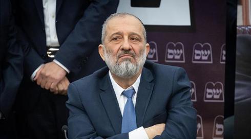 אחרי שנעדר: דרעי הגיע לישיבת הקבינט