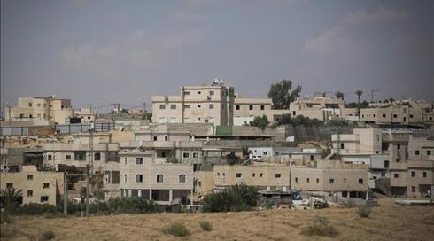 הורה לתלמיד בבית ספר בחורה דקר מורה ונמלט