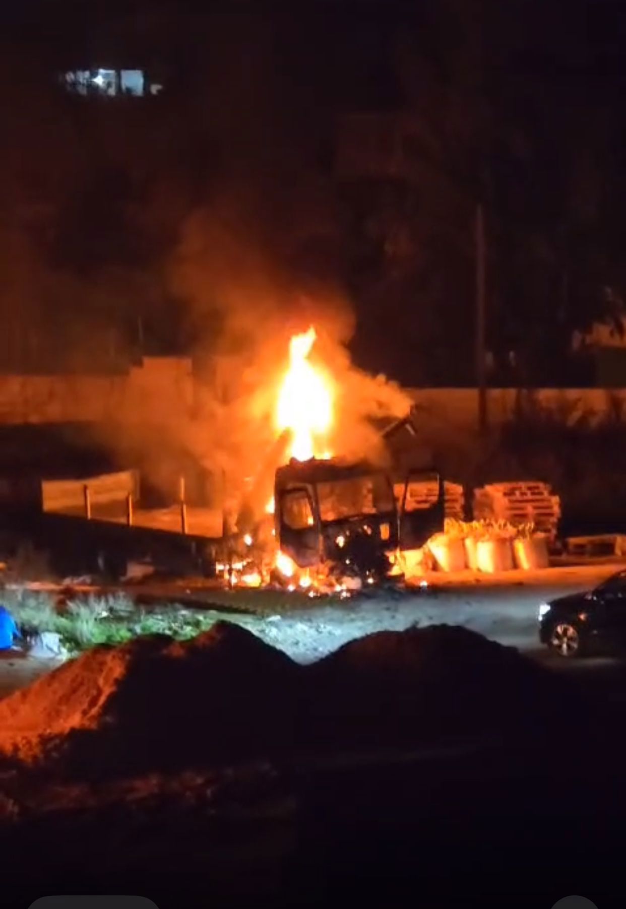 שריפת המשאית בפונדוק