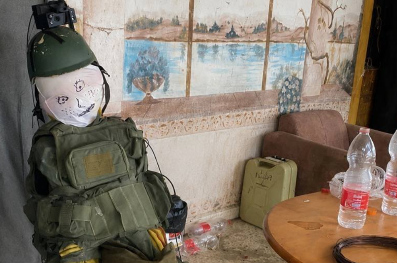 בובה בדמות חייל צה"ל בדרום לבנון
