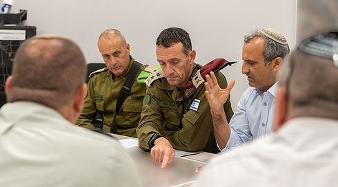 "מדורות באיילון - לא בקו אחד עם בקבוק תבערה על בית פלסטיני"