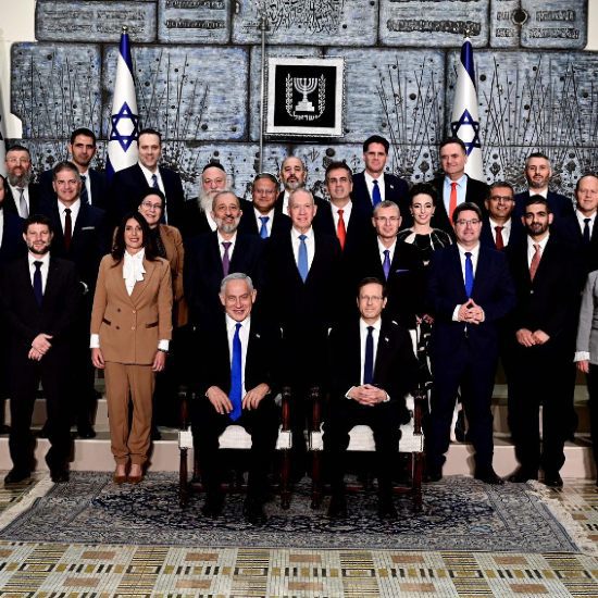 "Netanyahu no está para revoluciones"
