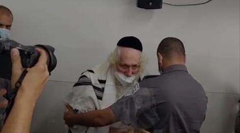 ברלנד במסר לחסידיו: "מבין שזה נגמר, הרבה אנשים העידו נגדי"