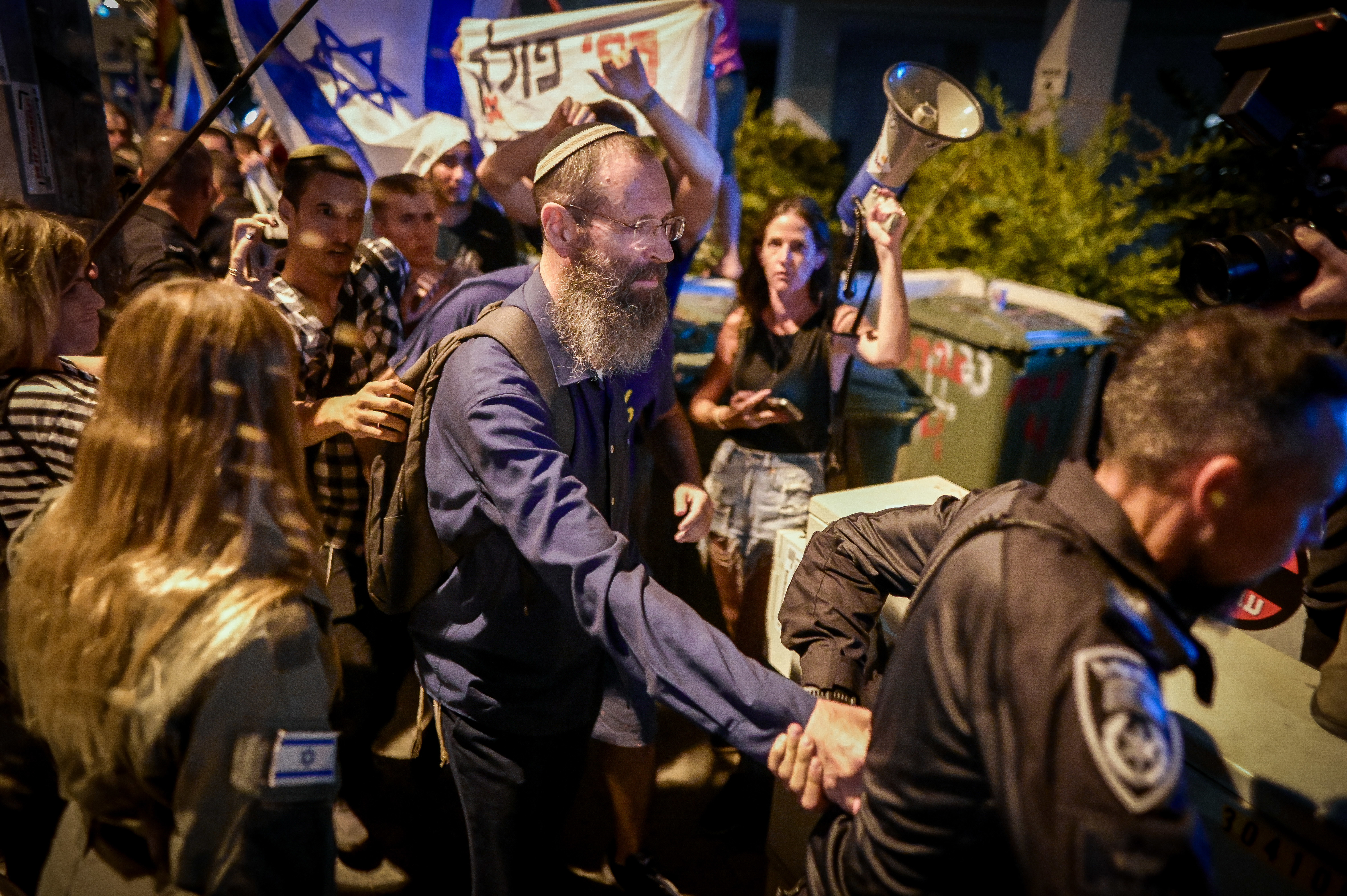 אבשלום ששוני, פלאש 90
