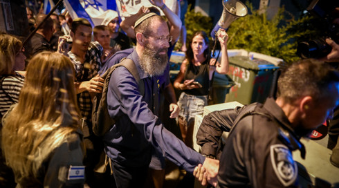 הרב לוינשטיין: "שני זכרים זו לא משפחה"