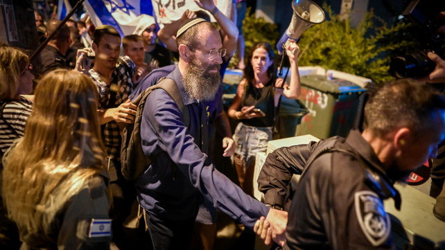 אבשלום ששוני, פלאש 90