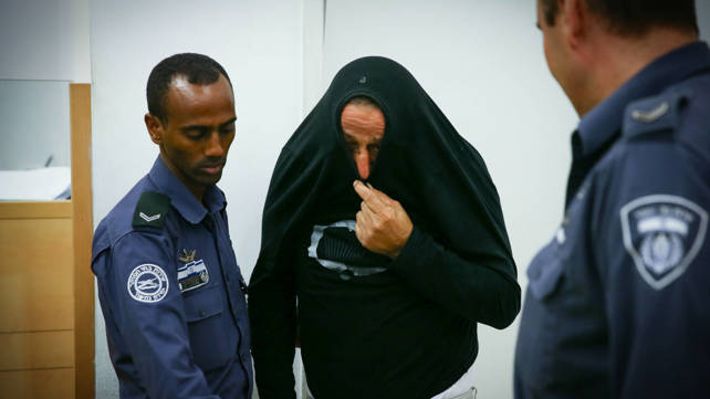 האב, סמי קרא, הנאשם ברצח בתו הנרייטה, בדיון בבית ה