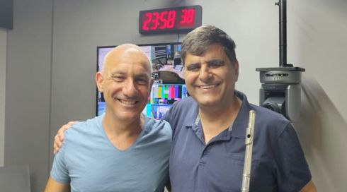 המוזיקאי שלא נותן לעיוורון לעצור אותו