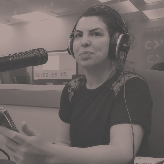 שירלי גל - איך לקרוא רומנים רומנטים ואירוטים?
