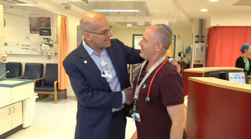 השתחרר מביה"ח - וחזר לביה"ח: הרופא שנפצע קשה באסון ברפיח חזר למחלקה