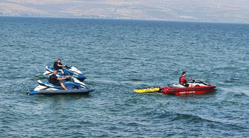 גבר תושב הצפון נעלם בכינרת, צוללנים פועלים לאתרו