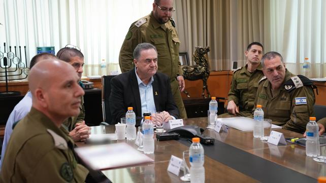 שר הביטחון והרמטכ"ל מאשרים את התקיפה בתימן
