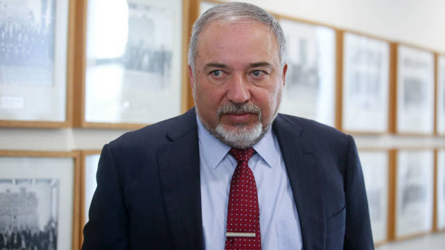 שר הביטחון, אביגדור ליברמן