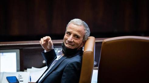 לפיד על שטרן: אם היה גורס תלונות על הטרדות מיניות, היינו נפרדים באותו יום