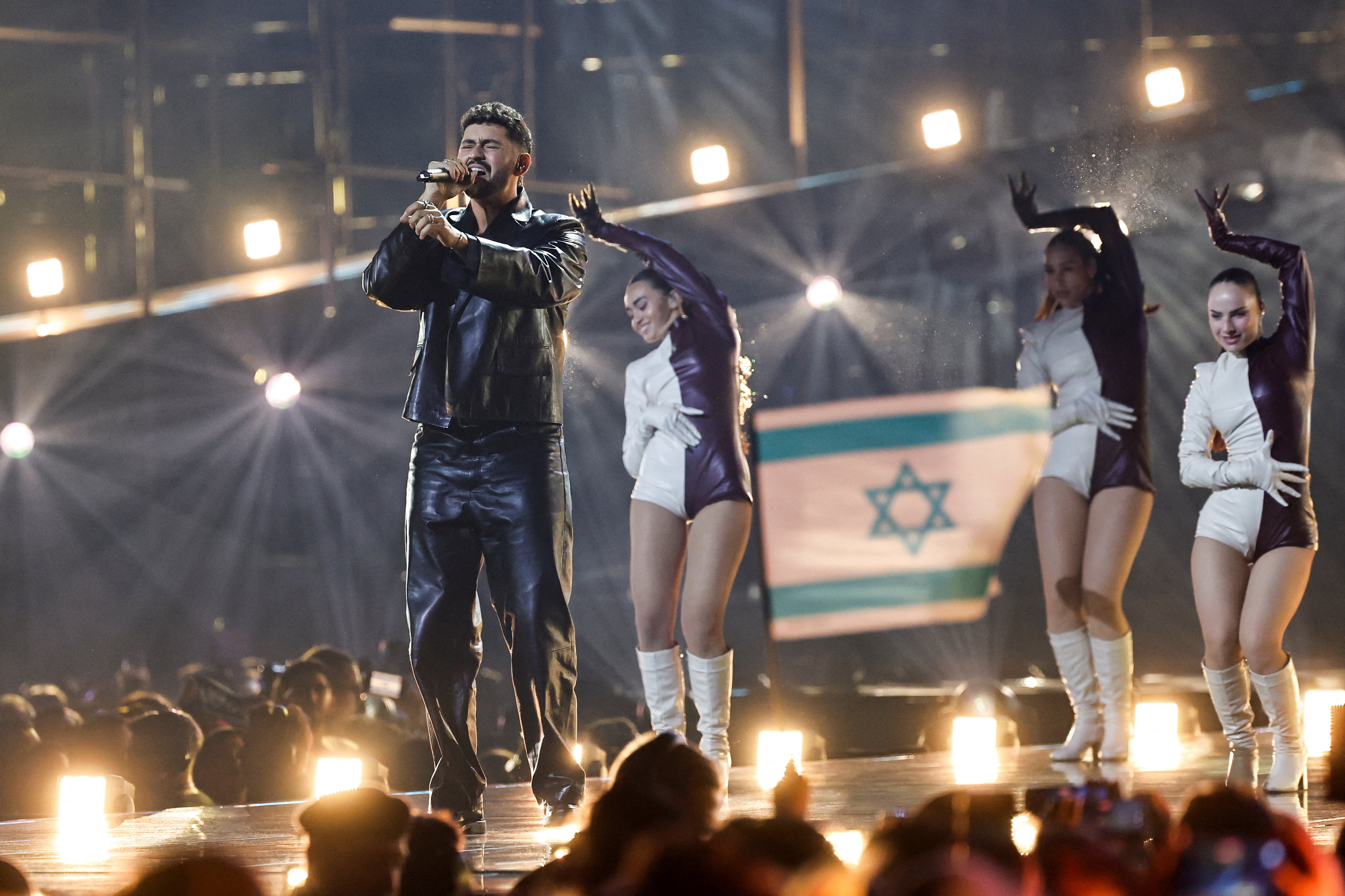 נועם בתן מופיע בגמר האירוויזיון בווינה, 16.05.26