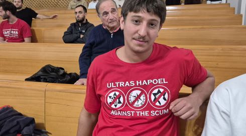 עורכת הדין שייצגה את אוהדי הפועל בבג"ץ שימשה כעוזרת מחקר של השופטת בעתירה