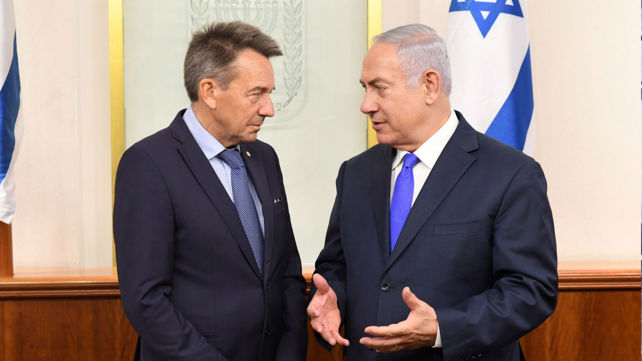 ראש הממשלה נתניהו עם נשיא הצלב האדום פיטר מאורר