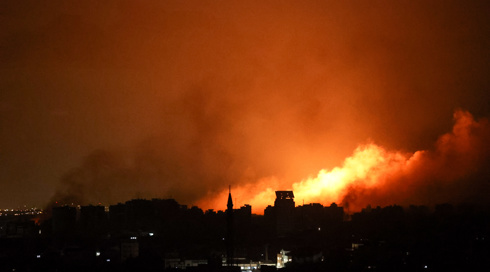 צה"ל הודיע כי החל בתקיפות אוויריות נרחבות ברצועת עזה לקראת הרחבת התמרון הקרקעי