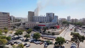 איך סיקרו בעולם את פגיעת הטיל האיראני בבית החולים סורוקה?
