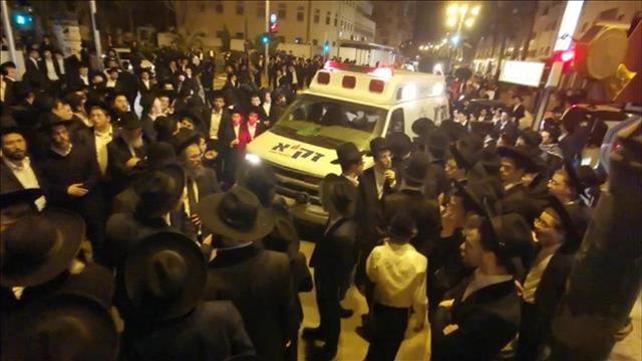 הלוויה המונית בבני ברק, למרות האיסור, 29 במארס 2020