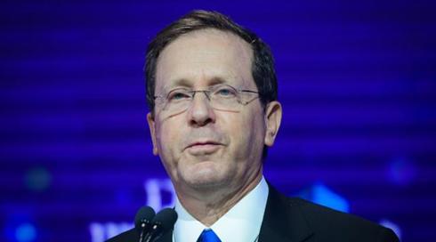 המסר של הרצוג לבריטים: יותר תקיפות מול איראן