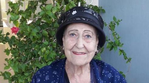 ניצולת השואה מארי נחמיאס תשיא משואה ביום העצמאות ה־71