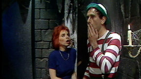 שרון ליפשיץ עם דבל'ה גליקמן מתוך זהו זה. 1986