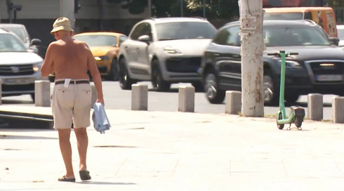 "זה פשוט בלתי נסבל": באירופה מנסים להתמודד עם הטמפרטורות הקיצוניות והשריפות