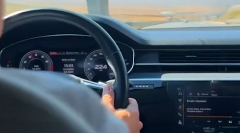 שר התחבורה הטורקי תיעד עצמו נוהג במהירות 200 קמ"ש - ונקנס