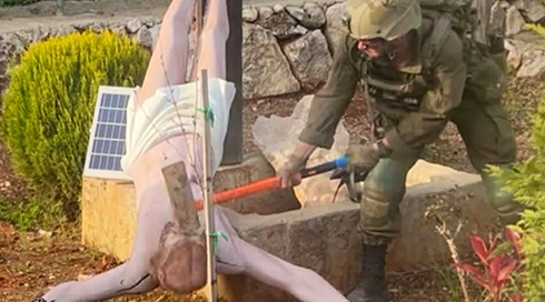 החייל שניפץ את פסל ישו בלבנון הודח מלחימה ונשפט ל-30 ימי מחבוש