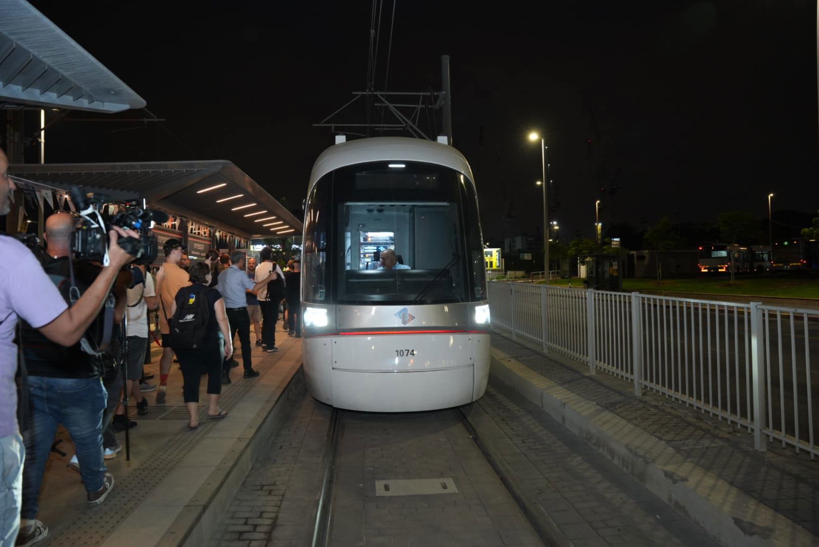 רכבת קלה גוש דן - הקו האדום