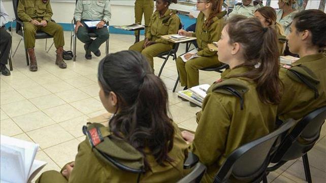 חיילות, טירונות, צה"ל