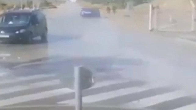 רכב סוטה לעבר החיילים