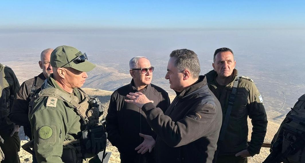 רה"מ, שר הביטחון והרמטכ"ל בחרמון הסורי