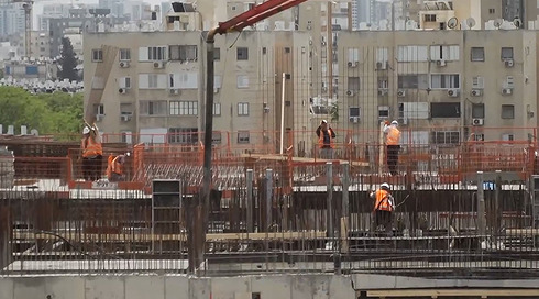 בשווי מיליונים: עבריינים השתלטו על הפרויקט ביפו וסחטו את הקבלנים