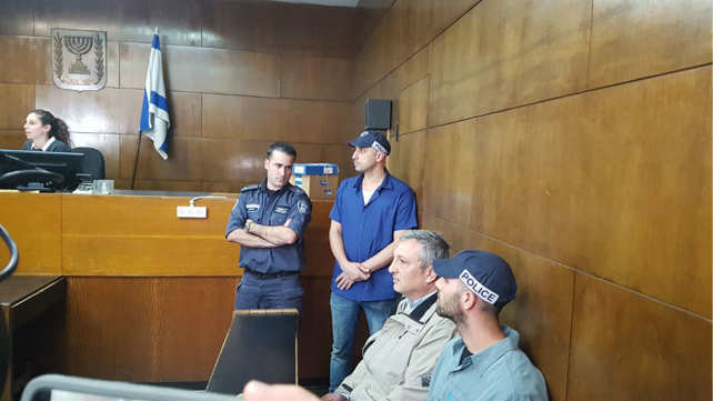 ניר חפץ בבית המשפט