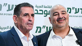 יו"ר רע"מ מנסור עם עבאס עם יואב סגלוביץ', אוגוסט 2026