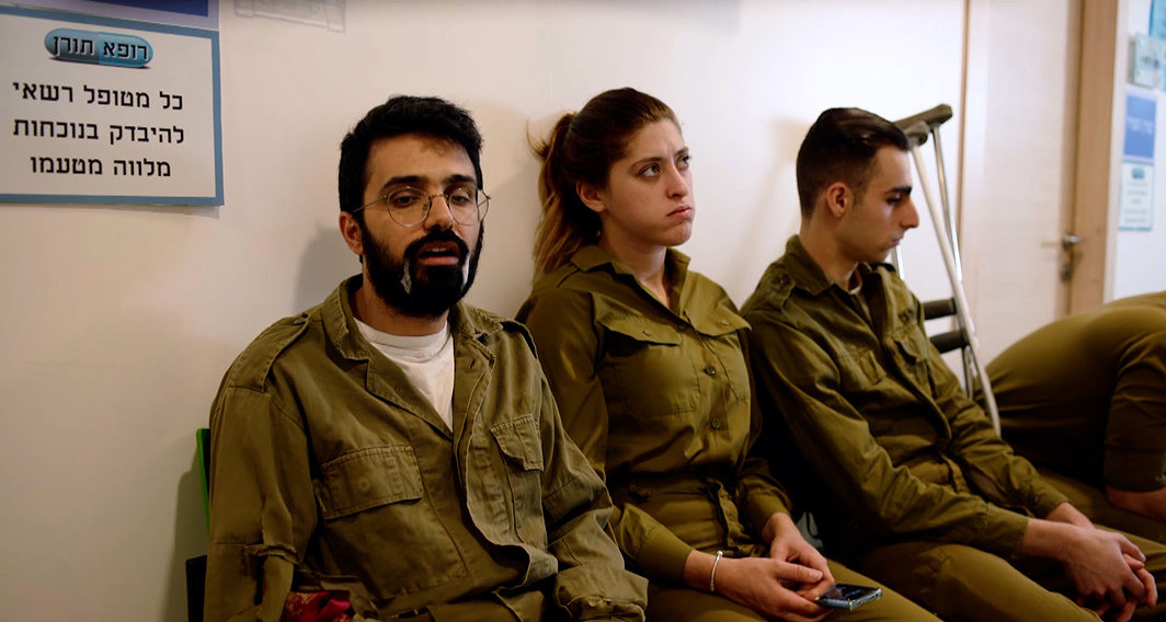 מועדון הסטנד-אפ | תם אהרון – גימלים