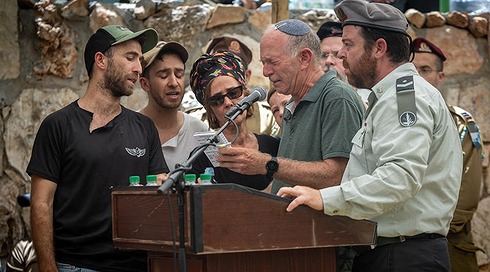 רס"ן הראל בירנשטוק מובא למנוחות: "כאב שקורע את הנשמה"