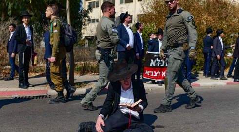 חברי קואליציה נגד החוק המקודם: "שכולנו נמות, העיקר המעונות שלהם"