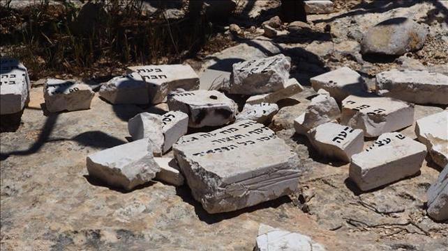 האנדרטה המנופצת לזכר חללי הל"ה בגבעת הקרב, 4 במאי 2020
