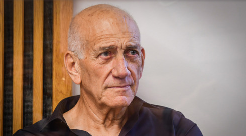 אולמרט: "משפחת נתניהו הפכה את גופת יוני לפלטפורמה"